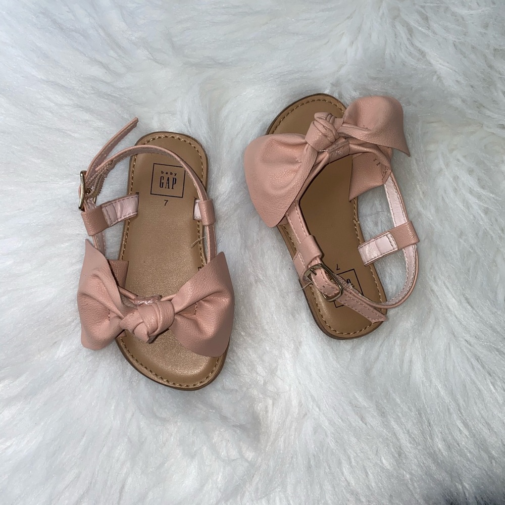 Baby gap girl’s shoes
